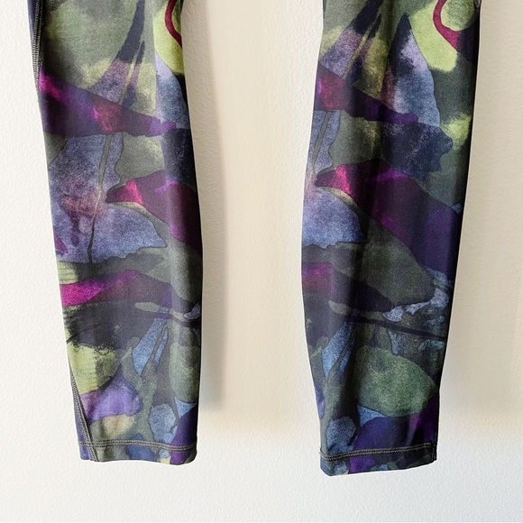 Lululemon Train Times 7/8 Pant *25” Aura Dark Chrome Multi/Midnight Navy Size 6 - Picture 3 of 13
